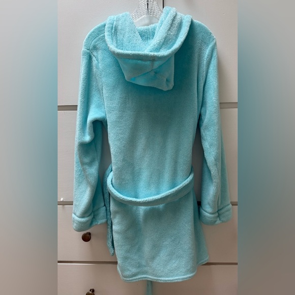 Super soft and cozy xhilaration fleecy robe with hood in size S/M - Picture 2 of 3